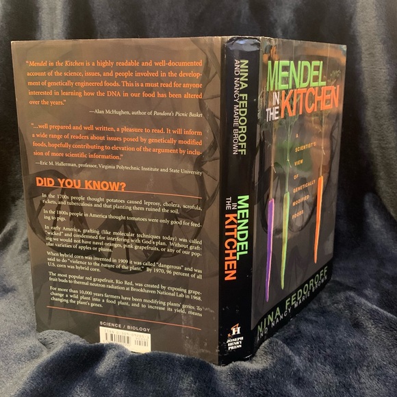 “Mendel In the Kitchen, A Scientists View Of Genetically Modified Foods”. - Picture 3 of 4